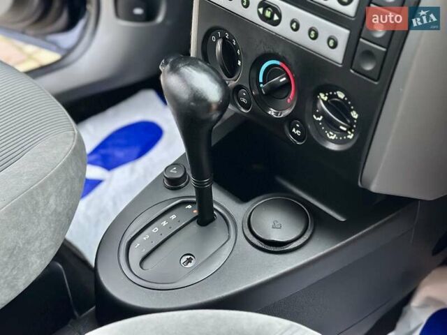 Синий Форд Фьюжн, объемом двигателя 0 л и пробегом 235 тыс. км за 5699 $, фото 28 на Automoto.ua