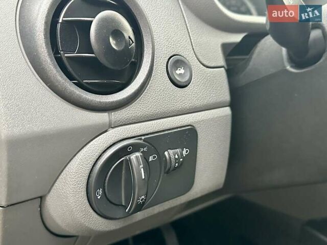 Синій Форд Фьюжен, об'ємом двигуна 1.4 л та пробігом 236 тис. км за 4399 $, фото 18 на Automoto.ua