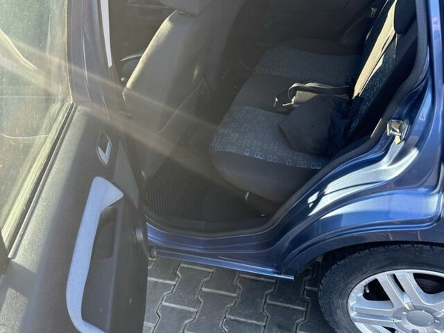 Синий Форд Фьюжн, объемом двигателя 1.4 л и пробегом 150 тыс. км за 4100 $, фото 5 на Automoto.ua