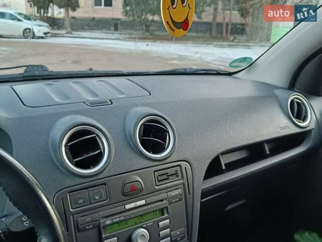 Синий Форд Фьюжн, объемом двигателя 1.4 л и пробегом 230 тыс. км за 4500 $, фото 23 на Automoto.ua