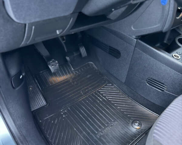 Синій Форд Фьюжен, об'ємом двигуна 1.4 л та пробігом 195 тис. км за 4750 $, фото 117 на Automoto.ua