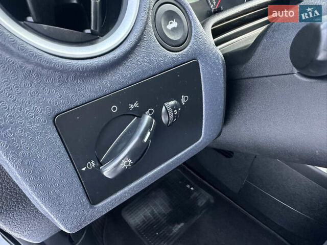 Синій Форд Фьюжен, об'ємом двигуна 1.4 л та пробігом 173 тис. км за 3999 $, фото 30 на Automoto.ua