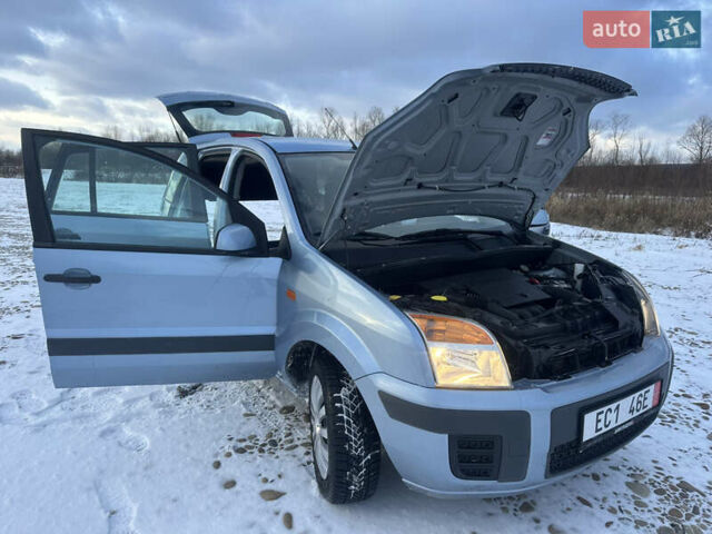 Синій Форд Фьюжен, об'ємом двигуна 1.4 л та пробігом 173 тис. км за 3999 $, фото 20 на Automoto.ua