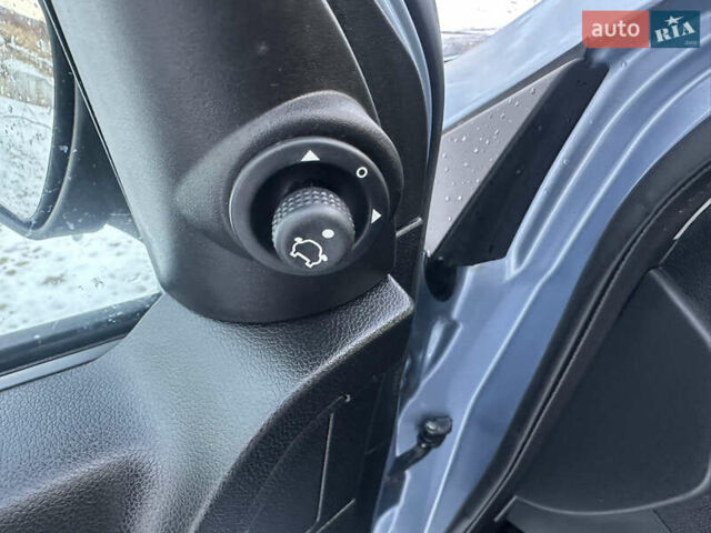 Синій Форд Фьюжен, об'ємом двигуна 1.4 л та пробігом 173 тис. км за 3999 $, фото 31 на Automoto.ua