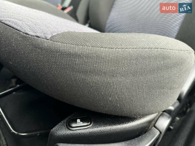 Форд Фьюжен 2006 у Чернігові на Automoto.ua Синій Форд Фьюжен, об'ємом двигуна 1.6 л та пробігом 18 тис. км за 6500 $, фото 19 на Automoto.ua