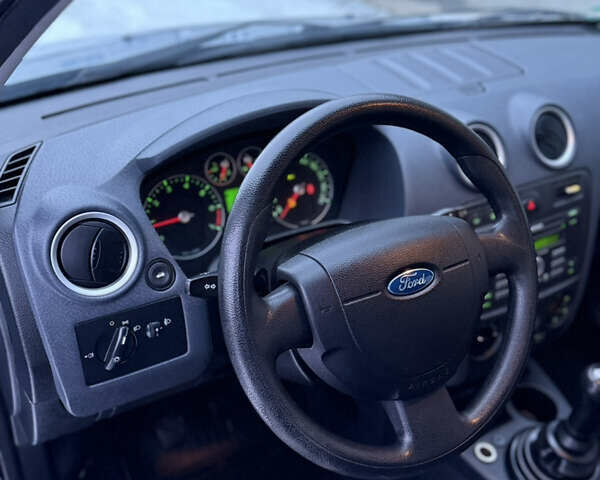 Синій Форд Фьюжен, об'ємом двигуна 1.4 л та пробігом 195 тис. км за 4750 $, фото 113 на Automoto.ua