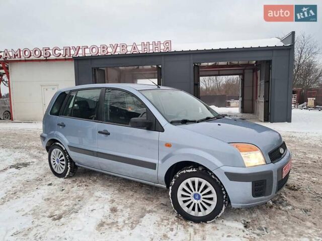 Синий Форд Фьюжн, объемом двигателя 1.4 л и пробегом 215 тыс. км за 4770 $, фото 3 на Automoto.ua