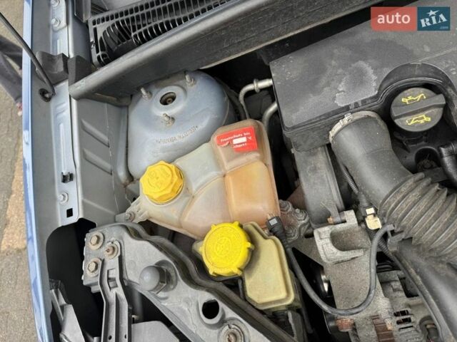 Синій Форд Фьюжен, об'ємом двигуна 1.6 л та пробігом 147 тис. км за 4750 $, фото 19 на Automoto.ua