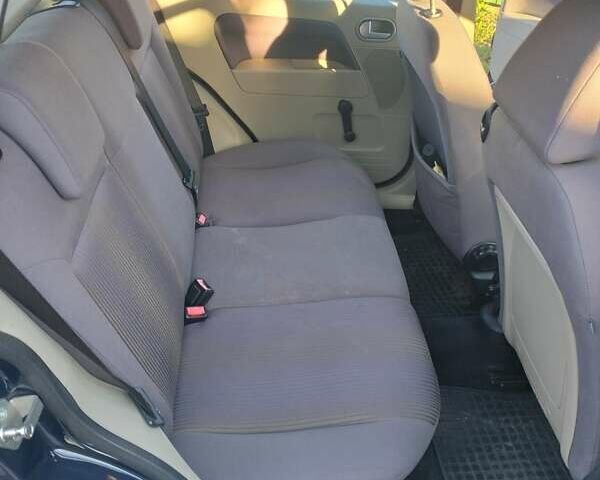 Синій Форд Фьюжен, об'ємом двигуна 1.4 л та пробігом 170 тис. км за 3750 $, фото 6 на Automoto.ua
