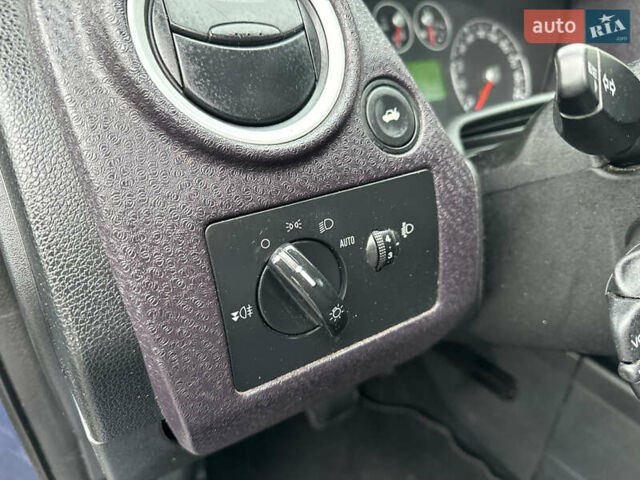 Форд Фьюжен 2006 у Чернігові на Automoto.ua Синій Форд Фьюжен, об'ємом двигуна 1.6 л та пробігом 18 тис. км за 6500 $, фото 18 на Automoto.ua