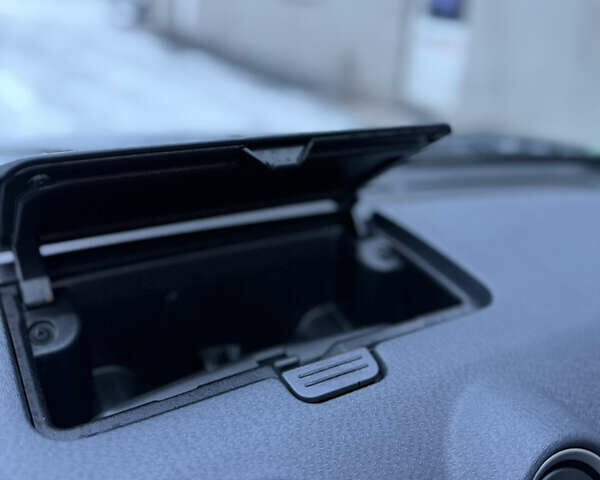 Синій Форд Фьюжен, об'ємом двигуна 1.4 л та пробігом 195 тис. км за 4750 $, фото 124 на Automoto.ua