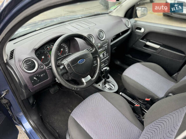 Форд Фьюжен 2006 у Чернігові на Automoto.ua Синій Форд Фьюжен, об'ємом двигуна 1.6 л та пробігом 18 тис. км за 6500 $, фото 12 на Automoto.ua