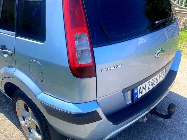 Синій Форд Фьюжен, об'ємом двигуна 1.4 л та пробігом 0 тис. км за 4700 $, фото 5 на Automoto.ua