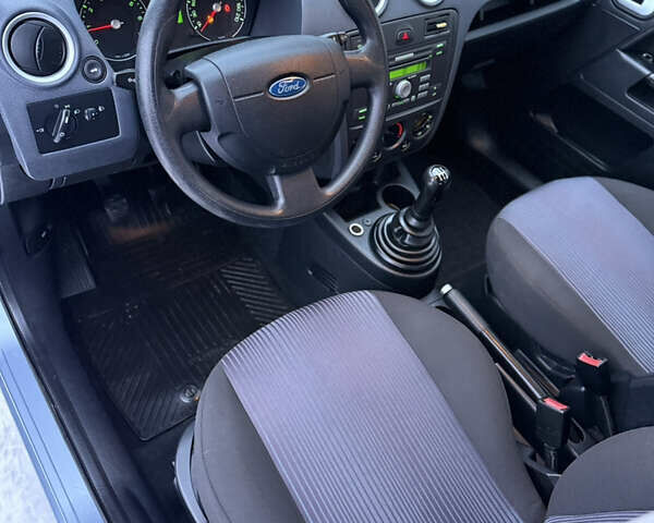 Синій Форд Фьюжен, об'ємом двигуна 1.4 л та пробігом 195 тис. км за 4750 $, фото 116 на Automoto.ua