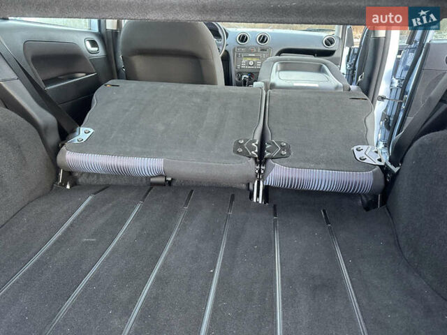 Синій Форд Фьюжен, об'ємом двигуна 1.4 л та пробігом 173 тис. км за 3999 $, фото 17 на Automoto.ua