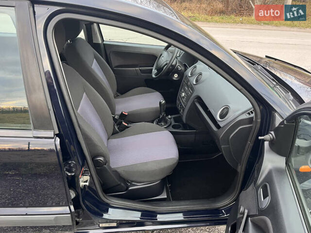 Синий Форд Фьюжн, объемом двигателя 1.6 л и пробегом 184 тыс. км за 4599 $, фото 25 на Automoto.ua