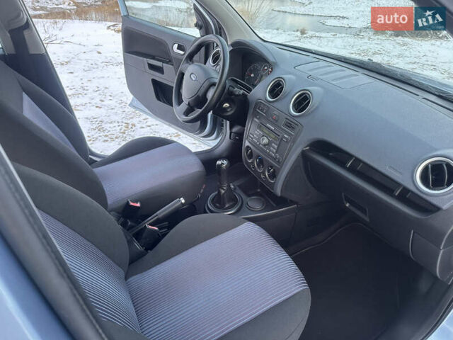 Синій Форд Фьюжен, об'ємом двигуна 1.4 л та пробігом 173 тис. км за 3999 $, фото 13 на Automoto.ua