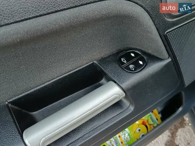Синий Форд Фьюжн, объемом двигателя 1.4 л и пробегом 230 тыс. км за 4500 $, фото 9 на Automoto.ua