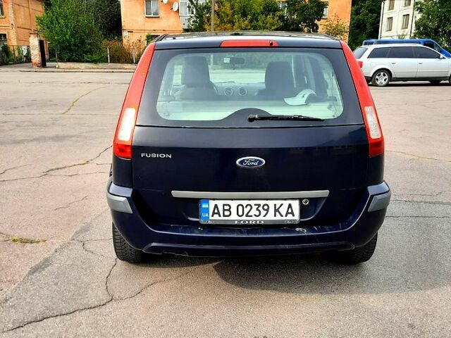 Синий Форд Фьюжн, объемом двигателя 1.4 л и пробегом 165 тыс. км за 4450 $, фото 7 на Automoto.ua