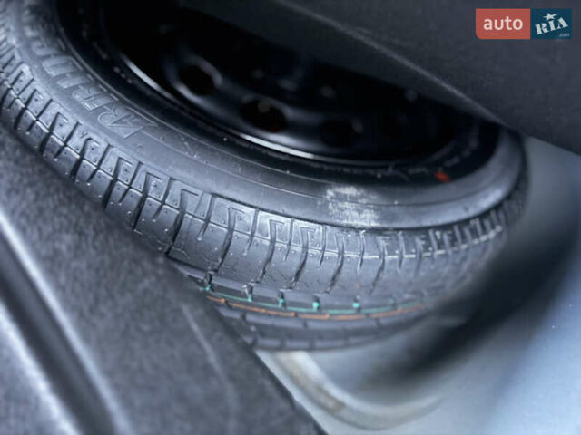 Синій Форд Фьюжен, об'ємом двигуна 1.4 л та пробігом 195 тис. км за 4750 $, фото 132 на Automoto.ua