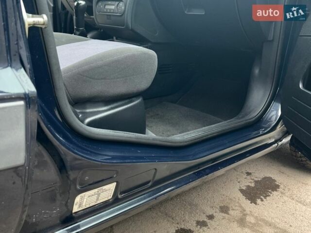 Синий Форд Фьюжн, объемом двигателя 1.39 л и пробегом 302 тыс. км за 4500 $, фото 1 на Automoto.ua