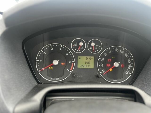 Синій Форд Фьюжен, об'ємом двигуна 0 л та пробігом 256 тис. км за 4700 $, фото 11 на Automoto.ua