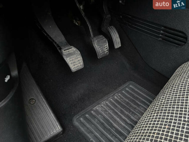 Синий Форд Фьюжн, объемом двигателя 1.6 л и пробегом 184 тыс. км за 4599 $, фото 34 на Automoto.ua