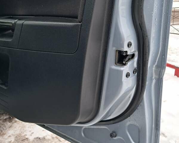 Синий Форд Фьюжн, объемом двигателя 1.4 л и пробегом 215 тыс. км за 4770 $, фото 26 на Automoto.ua