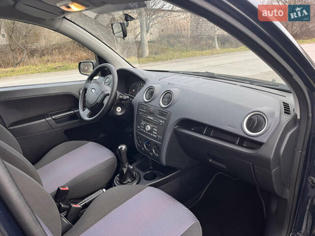 Синий Форд Фьюжн, объемом двигателя 1.6 л и пробегом 184 тыс. км за 4599 $, фото 26 на Automoto.ua