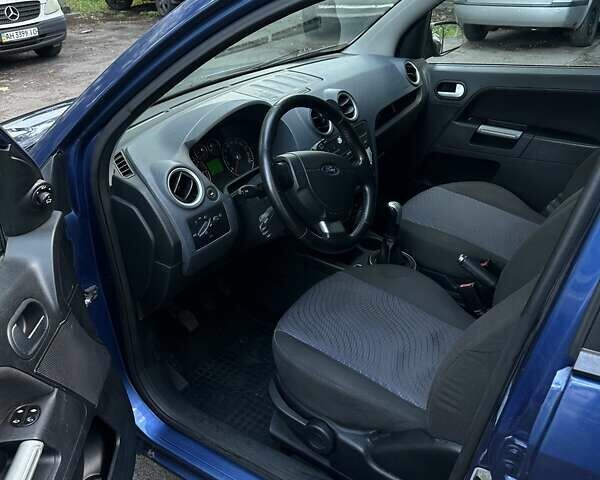 Синий Форд Фьюжн, объемом двигателя 1.6 л и пробегом 314 тыс. км за 5400 $, фото 14 на Automoto.ua