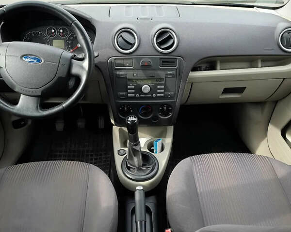 Синій Форд Фьюжен, об'ємом двигуна 1.4 л та пробігом 170 тис. км за 3750 $, фото 4 на Automoto.ua