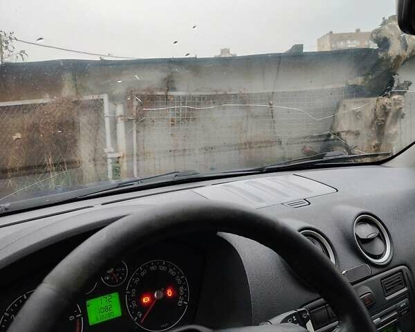 Синий Форд Фьюжн, объемом двигателя 1.39 л и пробегом 318 тыс. км за 3800 $, фото 11 на Automoto.ua