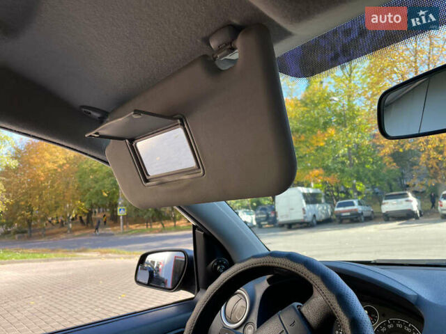 Форд Фьюжн 2007 в Киеве на Automoto.ua Синий Форд Фьюжн, объемом двигателя 1.39 л и пробегом 240 тыс. км за 4900 $, фото 27 на Automoto.ua
