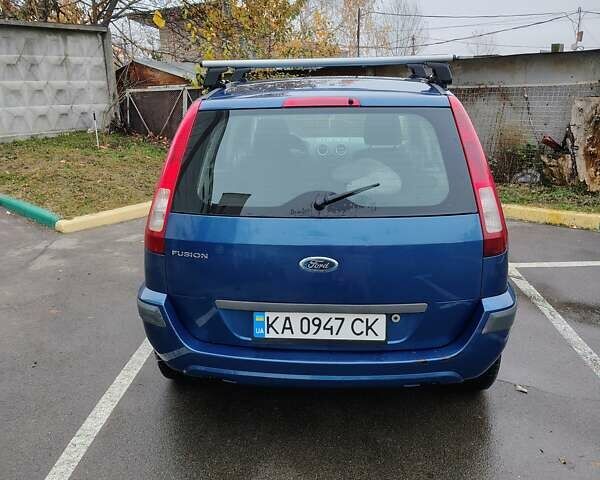 Синий Форд Фьюжн, объемом двигателя 1.39 л и пробегом 318 тыс. км за 3800 $, фото 1 на Automoto.ua
