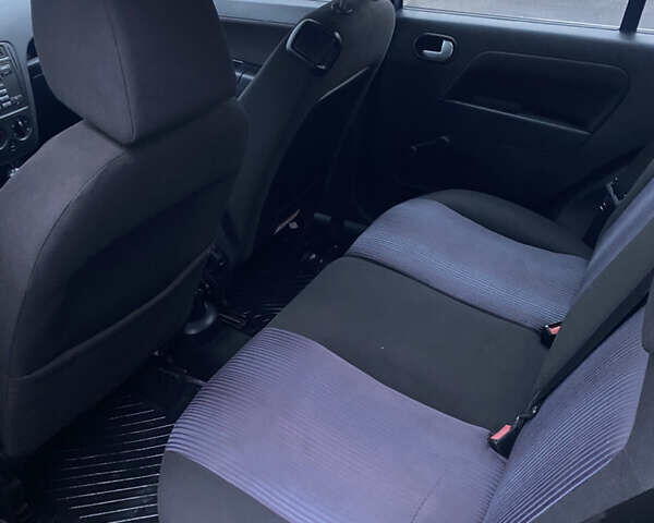 Синій Форд Фьюжен, об'ємом двигуна 1.4 л та пробігом 227 тис. км за 4500 $, фото 10 на Automoto.ua