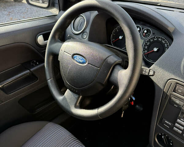 Синій Форд Фьюжен, об'ємом двигуна 1.4 л та пробігом 188 тис. км за 4900 $, фото 119 на Automoto.ua