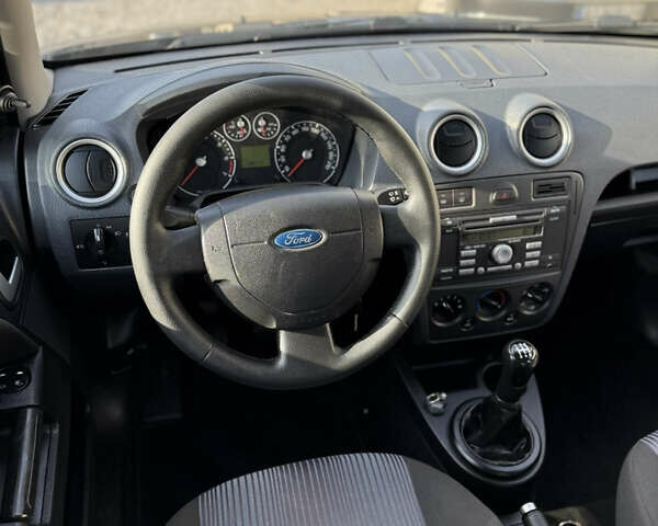 Синій Форд Фьюжен, об'ємом двигуна 1.4 л та пробігом 188 тис. км за 4900 $, фото 134 на Automoto.ua