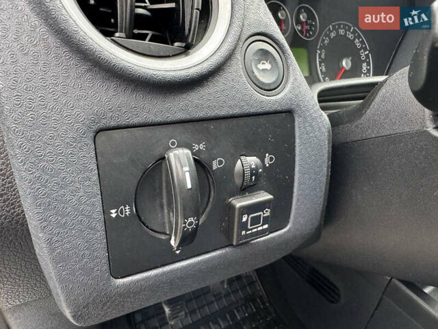 Синій Форд Фьюжен, об'ємом двигуна 1.6 л та пробігом 208 тис. км за 4200 $, фото 17 на Automoto.ua