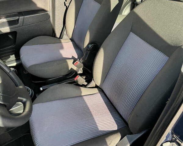 Синій Форд Фьюжен, об'ємом двигуна 1.4 л та пробігом 188 тис. км за 4900 $, фото 88 на Automoto.ua