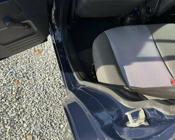 Синій Форд Фьюжен, об'ємом двигуна 1.4 л та пробігом 188 тис. км за 4900 $, фото 153 на Automoto.ua