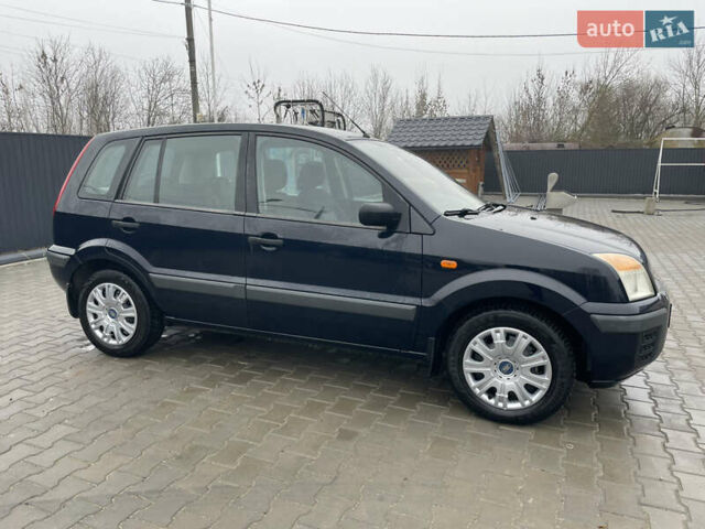 Синий Форд Фьюжн, объемом двигателя 1.4 л и пробегом 220 тыс. км за 4300 $, фото 4 на Automoto.ua