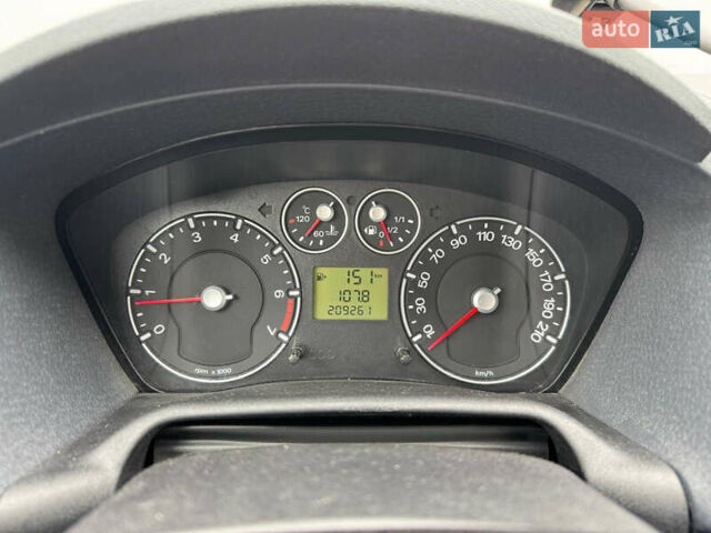 Синій Форд Фьюжен, об'ємом двигуна 1.6 л та пробігом 208 тис. км за 4200 $, фото 26 на Automoto.ua