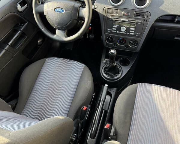 Синій Форд Фьюжен, об'ємом двигуна 1.4 л та пробігом 188 тис. км за 4900 $, фото 114 на Automoto.ua