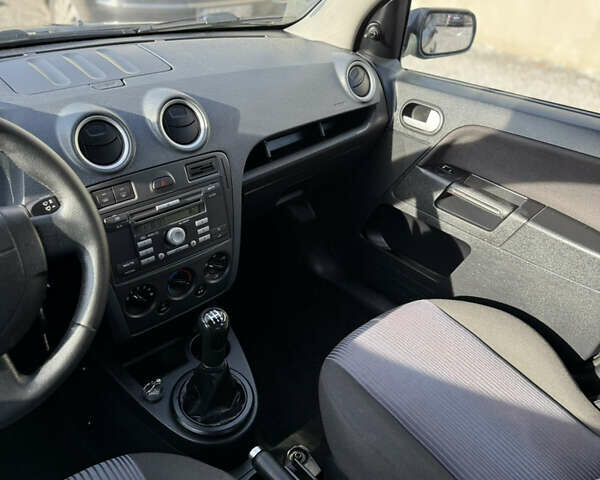 Синій Форд Фьюжен, об'ємом двигуна 1.4 л та пробігом 188 тис. км за 4900 $, фото 135 на Automoto.ua