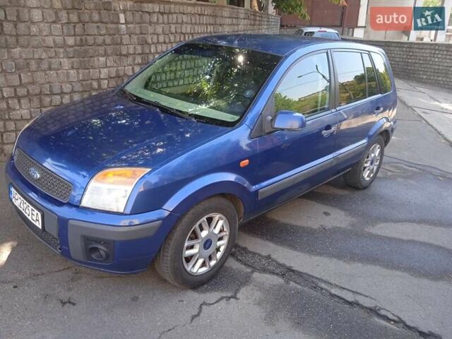 Синий Форд Фьюжн, объемом двигателя 1.4 л и пробегом 315 тыс. км за 3500 $, фото 4 на Automoto.ua