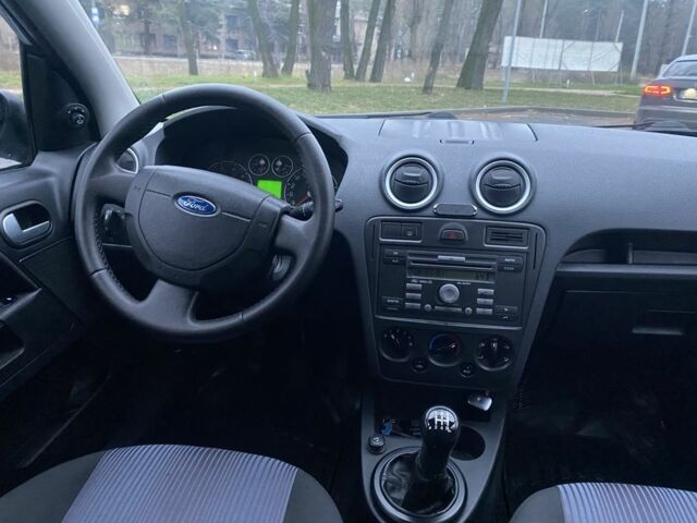 Синій Форд Фьюжен, об'ємом двигуна 0 л та пробігом 227 тис. км за 3900 $, фото 9 на Automoto.ua