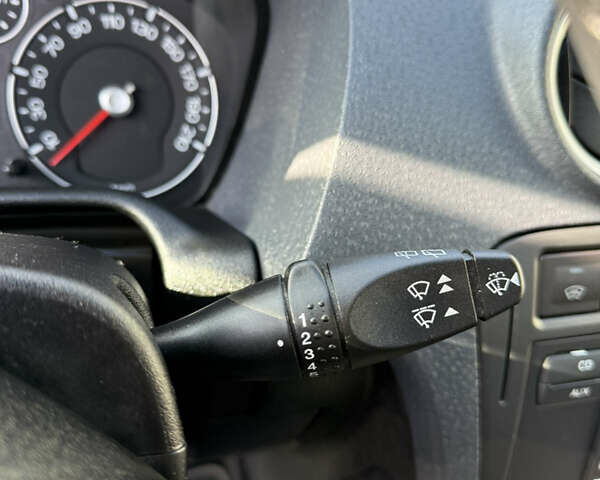 Синій Форд Фьюжен, об'ємом двигуна 1.4 л та пробігом 188 тис. км за 4900 $, фото 93 на Automoto.ua