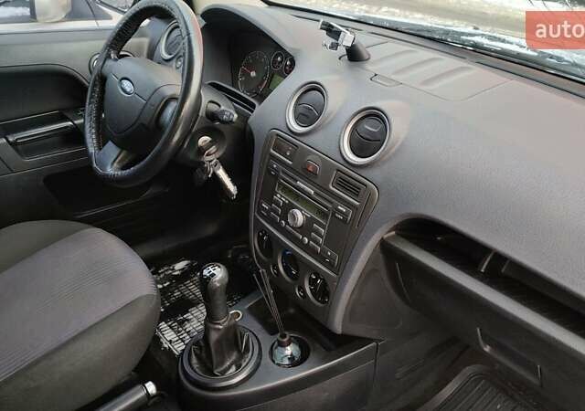 Синій Форд Фьюжен, об'ємом двигуна 1.4 л та пробігом 173 тис. км за 3900 $, фото 5 на Automoto.ua