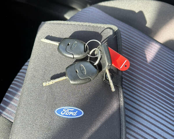 Синій Форд Фьюжен, об'ємом двигуна 1.4 л та пробігом 188 тис. км за 4900 $, фото 164 на Automoto.ua