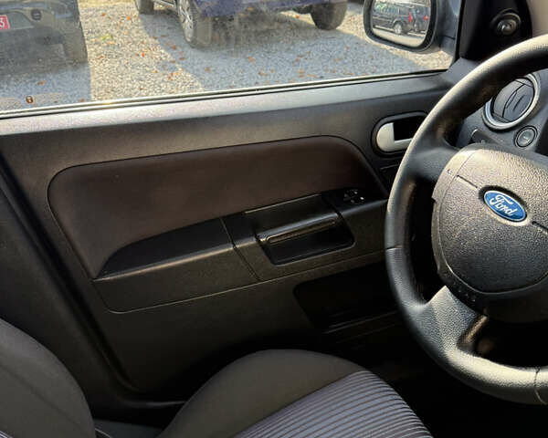 Синій Форд Фьюжен, об'ємом двигуна 1.4 л та пробігом 188 тис. км за 4900 $, фото 120 на Automoto.ua